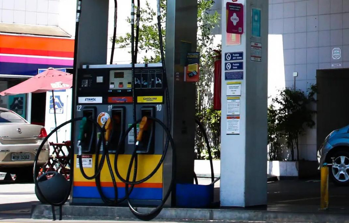 Concorrência do etanol e subvenção do governo fazem preço da gasolina cair no Brasil