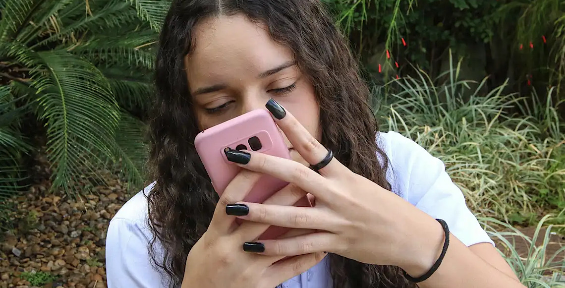 Reino Unido anuncia proibição do acesso de menores a redes sociais