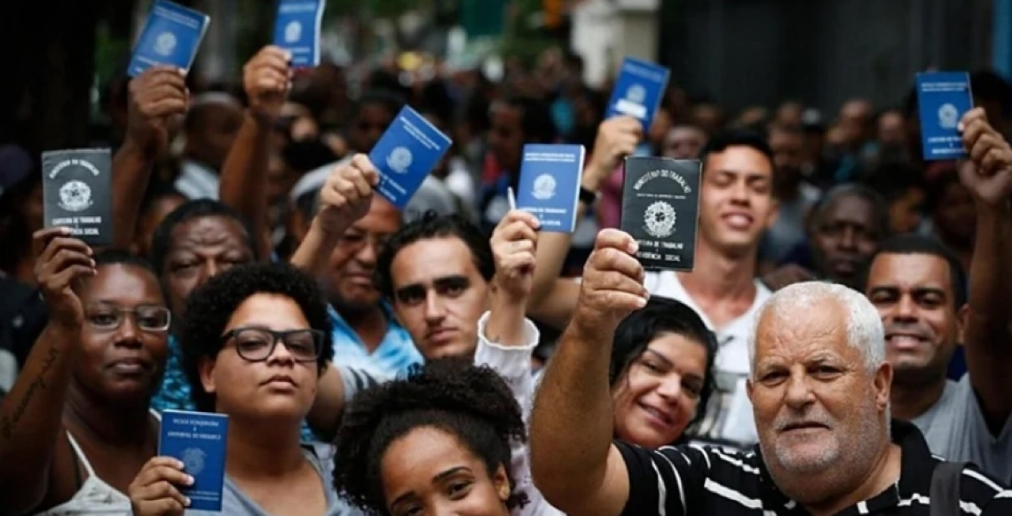 Relator mudará projeto de lei sobre 6x1 para evitar impacto de horas extras sobre empresas
