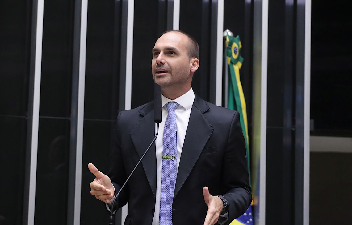 STF condena Eduardo Bolsonaro pelo crime de coação por atuação nos Estados Unidos