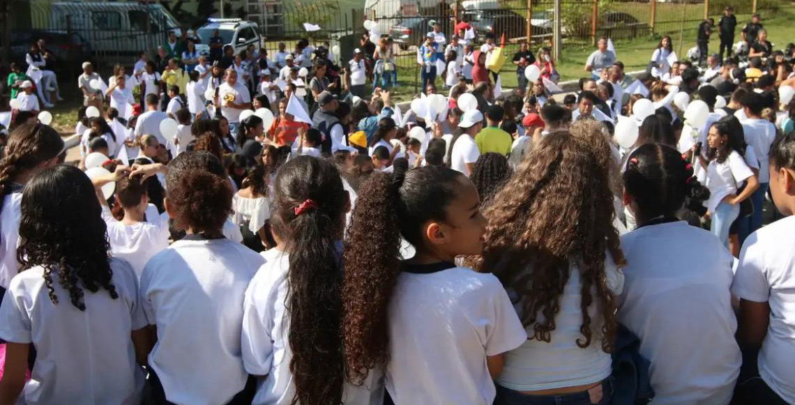 Congresso inclui política e direitos da cidadania no currículo escolar no Brasil
