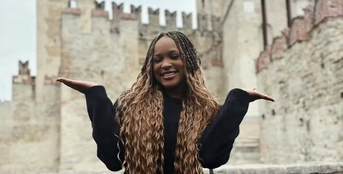 Rebeca confirma favoritismo e leva ouro no salto em volta às competições