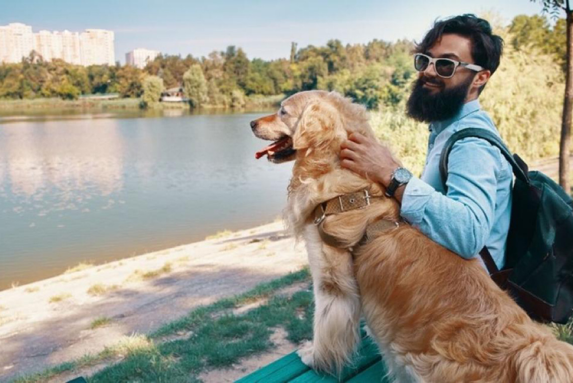 Ministério do Turismo lança pesquisa para mapear mercado pet friendly e orientar setor e turistas