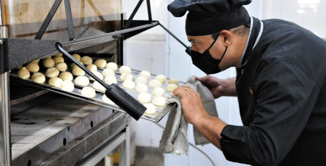 Curso gratuito de panificação e gastronomia tem 50 vagas disponíveis