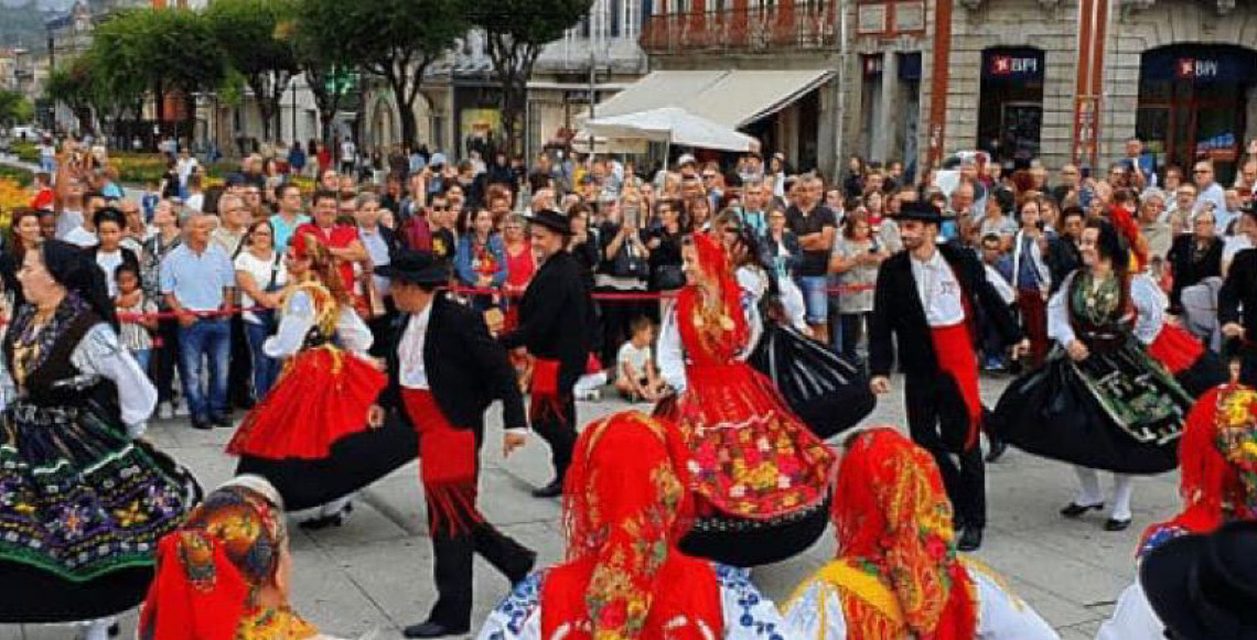 Portugueses celebram os Santos Populares: Guia completo da Festa de São João no Porto