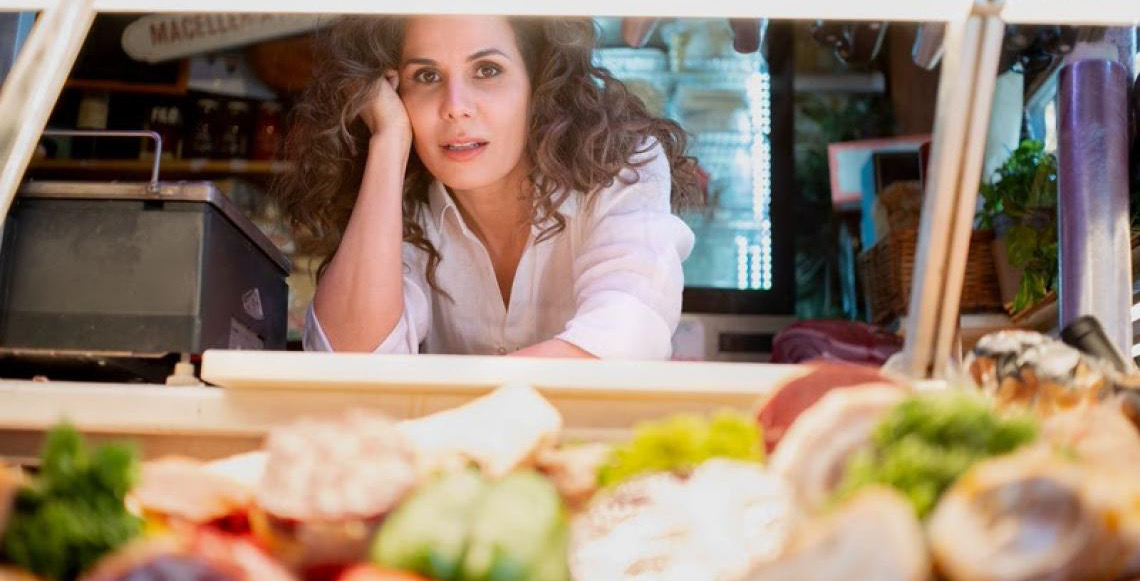 Chef brasileira testa receita criada pelo ChatGPT e explica por que a IA ainda não substitui a cozinha humana