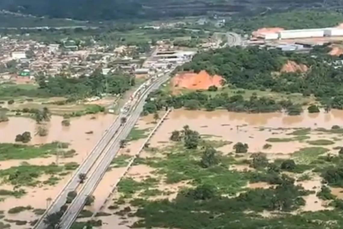 Enchentes deixam mais de 3.000 pessoas fora de casa em Pernambuco, a  cidade mais atingida é Goiana