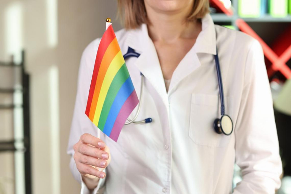 Capacitação amplia acolhimento e cuidado à população LGBTQIA+ em hospitais do Distrito Federal