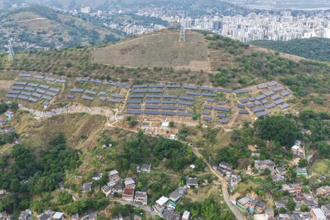Usina solar em comunidade de Niterói, região metropolitana do Rio de Janeiro gera energia para 19 creches