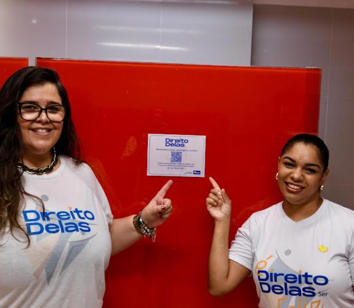 QR Code em banheiros do DF conecta vítimas de violência ao programa Direito Delas