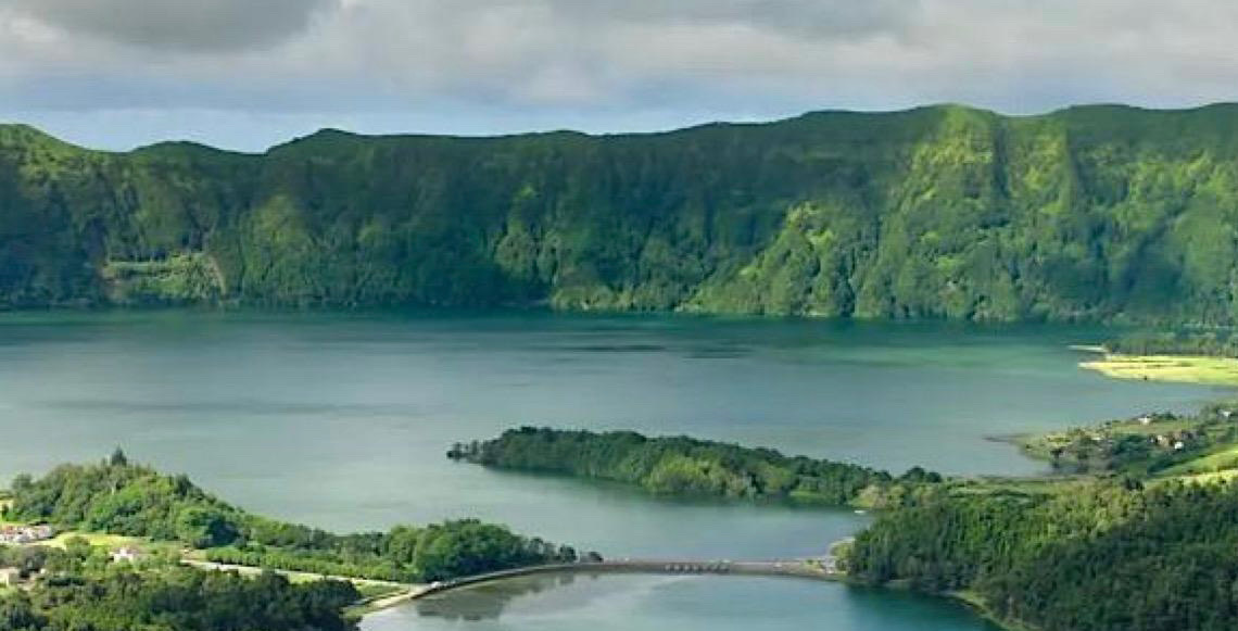Onde ficam os Açores? Localização, história, clima e cidades do arquipélago português