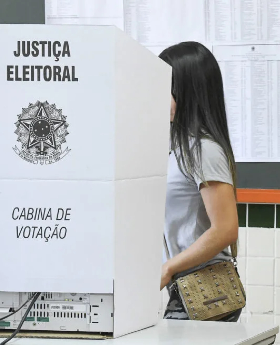 Por que o voto feminino voltou a ser questionado pela extrema direita