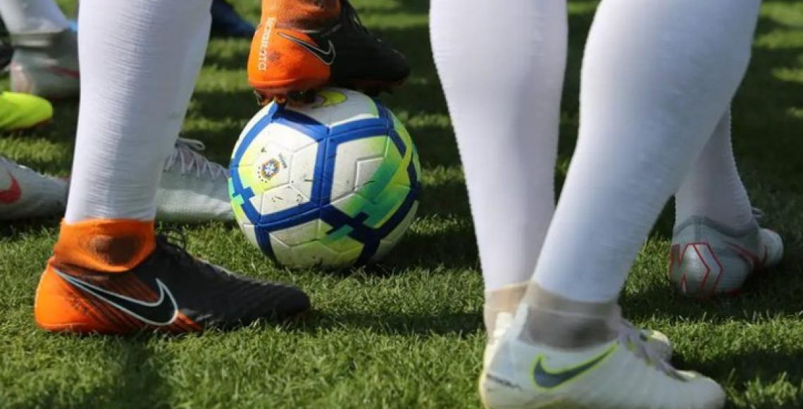 Receita Federal comunica clubes de futebol e SAFs sobre pendências tributárias