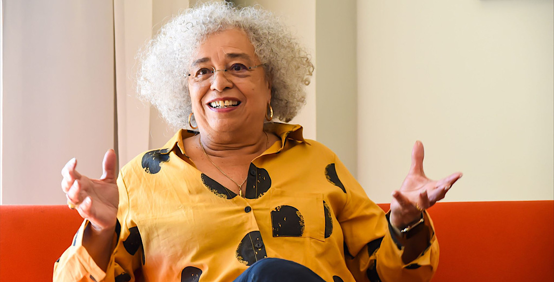 Na Flip, Angela Davis diz que Brasil não pode eleger Bolsonaros