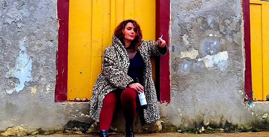 Bruna Maia reescreve livro sobre transtorno mental feito em episódio de mania