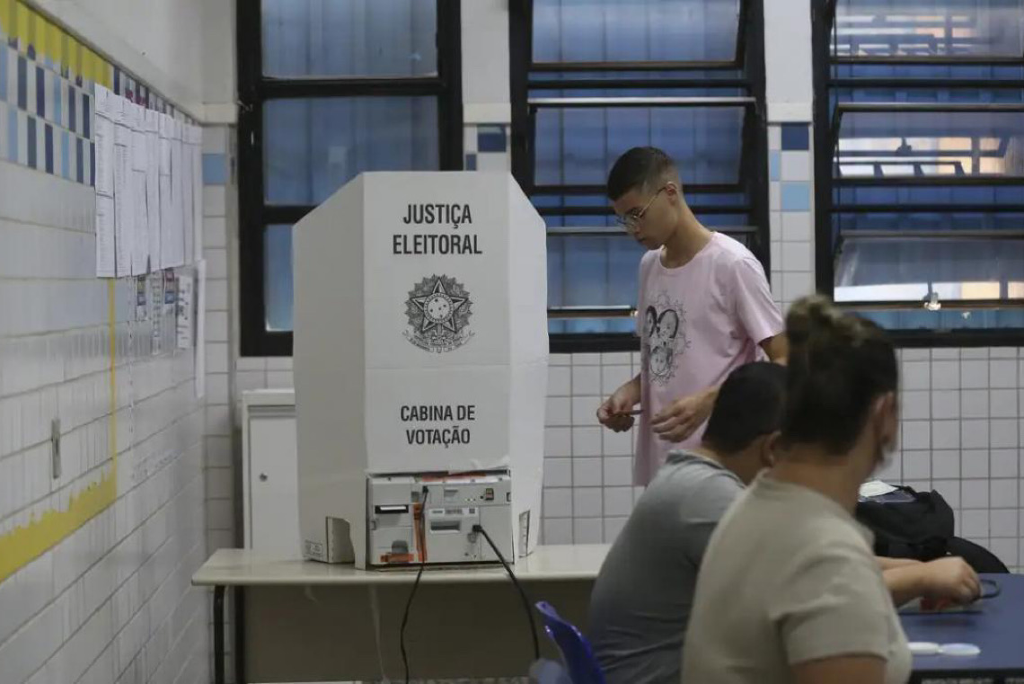 Faltando pouco mais de dois meses para as Eleições 2026,  saiba como a urna eletrônica garante a soberania do voto