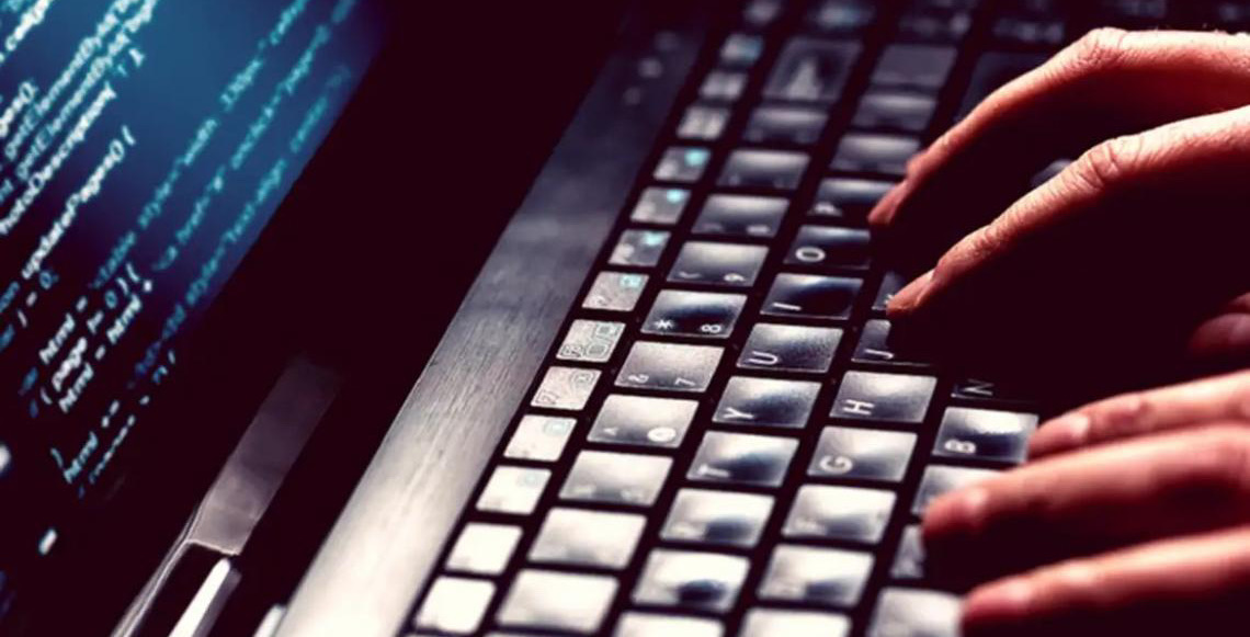 Falsos anúncios sobre Desenrola Brasil enganam usuários nas redes