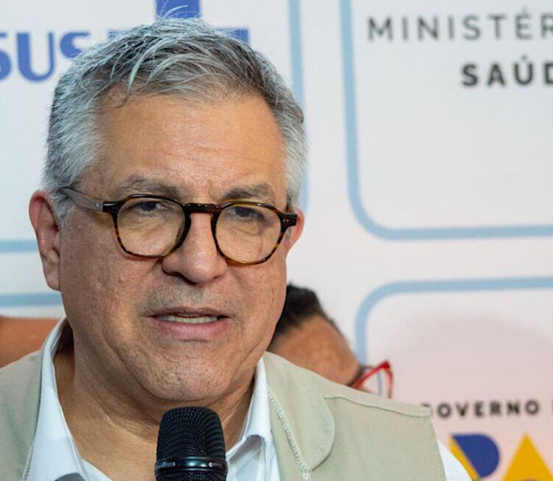 Desinformação vinda dos EUA é desafio para a vacinação no Brasil, diz Alexandre Padilha