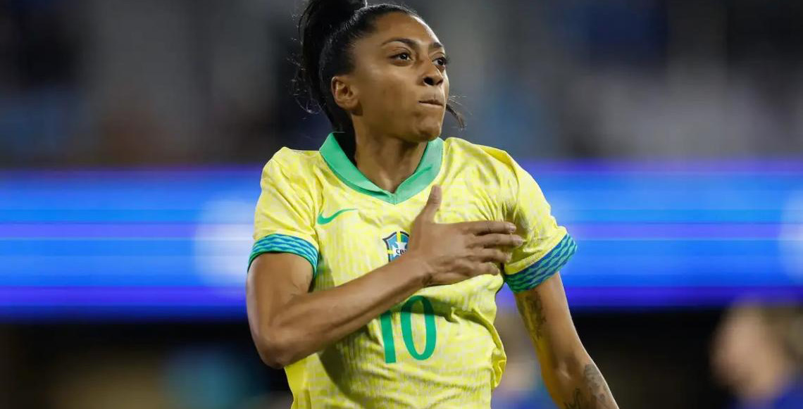 Barça anuncia atacante Kerolin, da seleção brasileira, com valor recorde no futebol feminino brasileiro