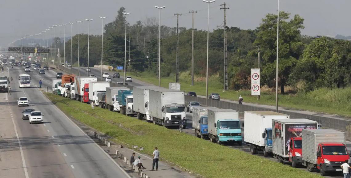 Lei garante frete mínimo no transporte de cargas; saiba o que muda