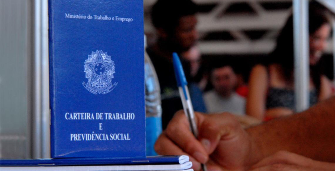 Trabalhadoras domésticas: Conheça os direitos sobre jornada, descanso e FGTS