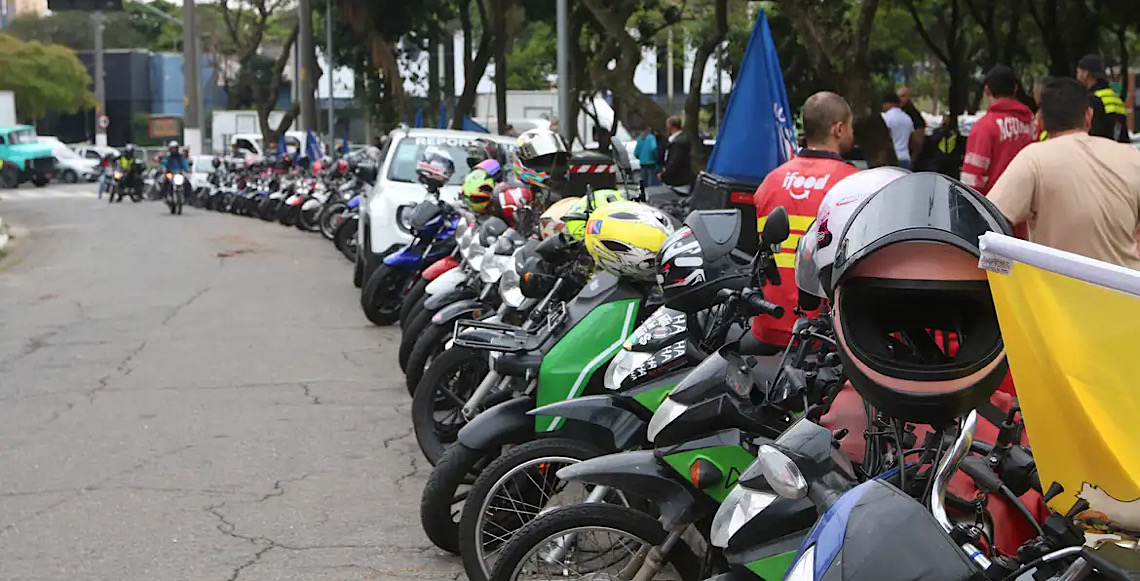 Pesquisa feita aponta que três em cada 10 entregadores enfrentam insegurança alimentar