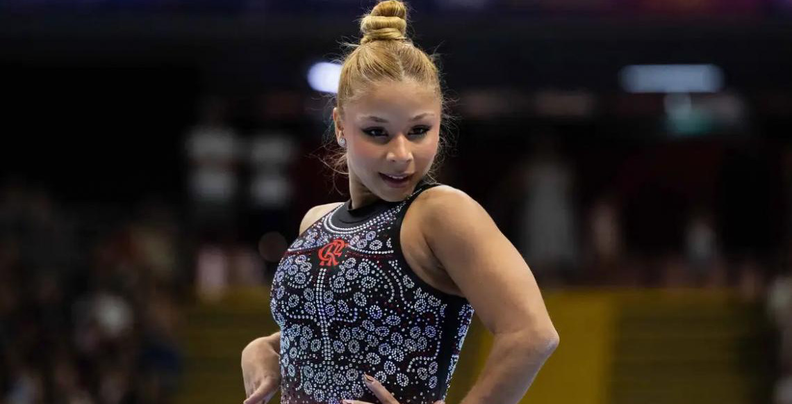 Carioca Flávia Saraiva fatura ouro na trave e no solo no Campeonato Brasileiro, em Brasília