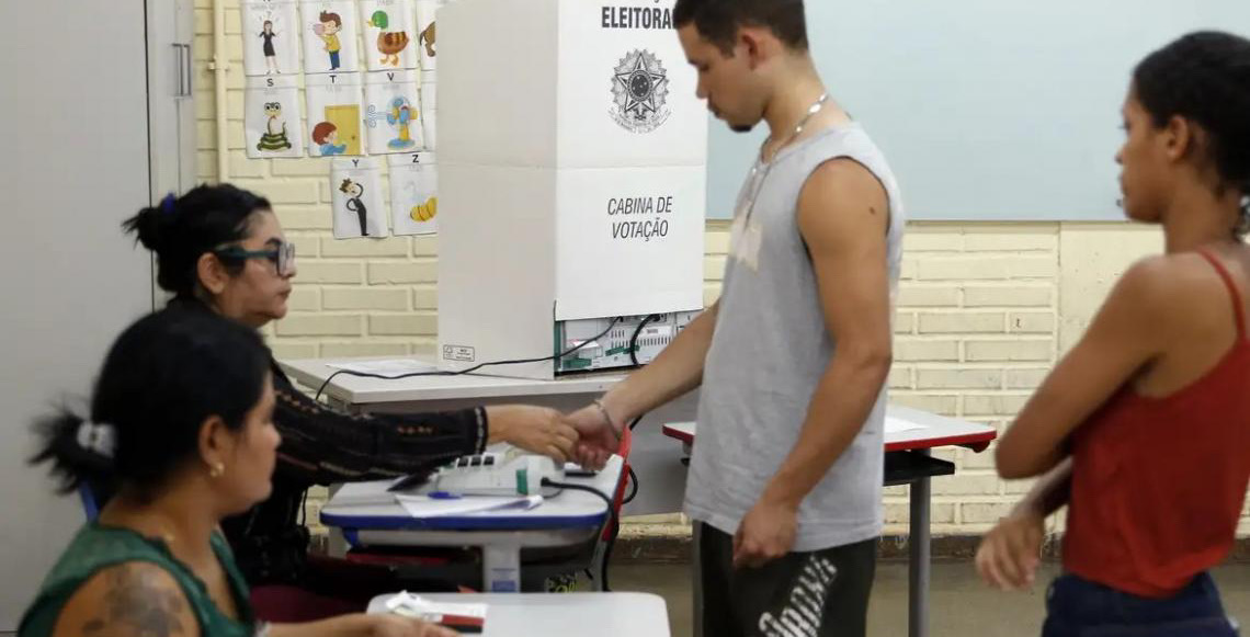 Com envelhecimento da população, eleitorado jovem recua 22% em 16 anos