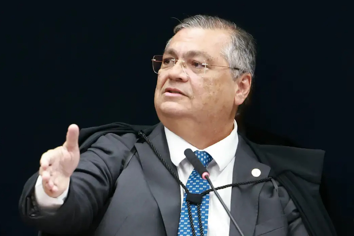 Ministro Flávio Dino anula emendas indicadas por dirigentes partidários sem mandato 