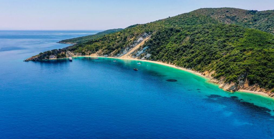 Destaque no cinema com A Odisseia, o Mar Mediterrâneo vive aventura na vida real