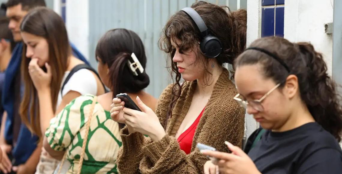 Desigualdades marcam formalização do trabalho entre jovens brasileiros