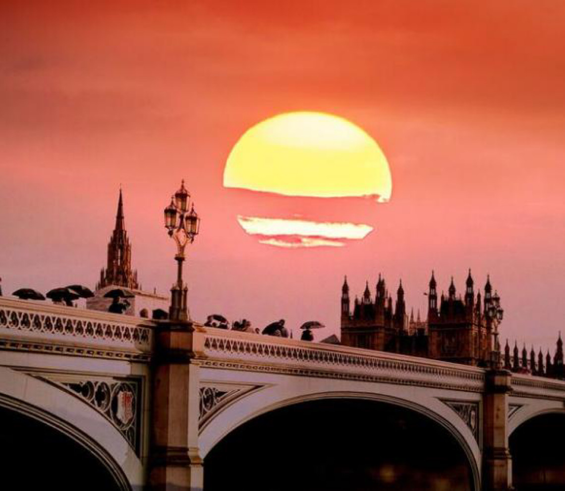 Matas em chamas: Como o calor e a seca asfixiam a Europa e a América do Norte