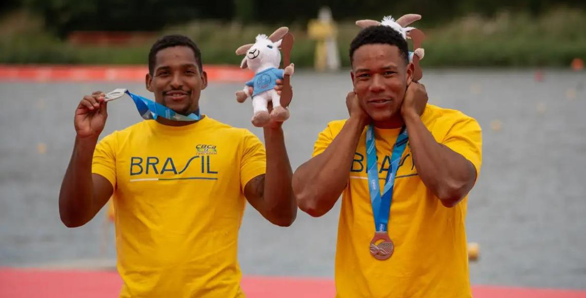 Atletas brasileiros Jacky Godmann e Gabriel Nascimento são prata no Mundial de Canoagem
