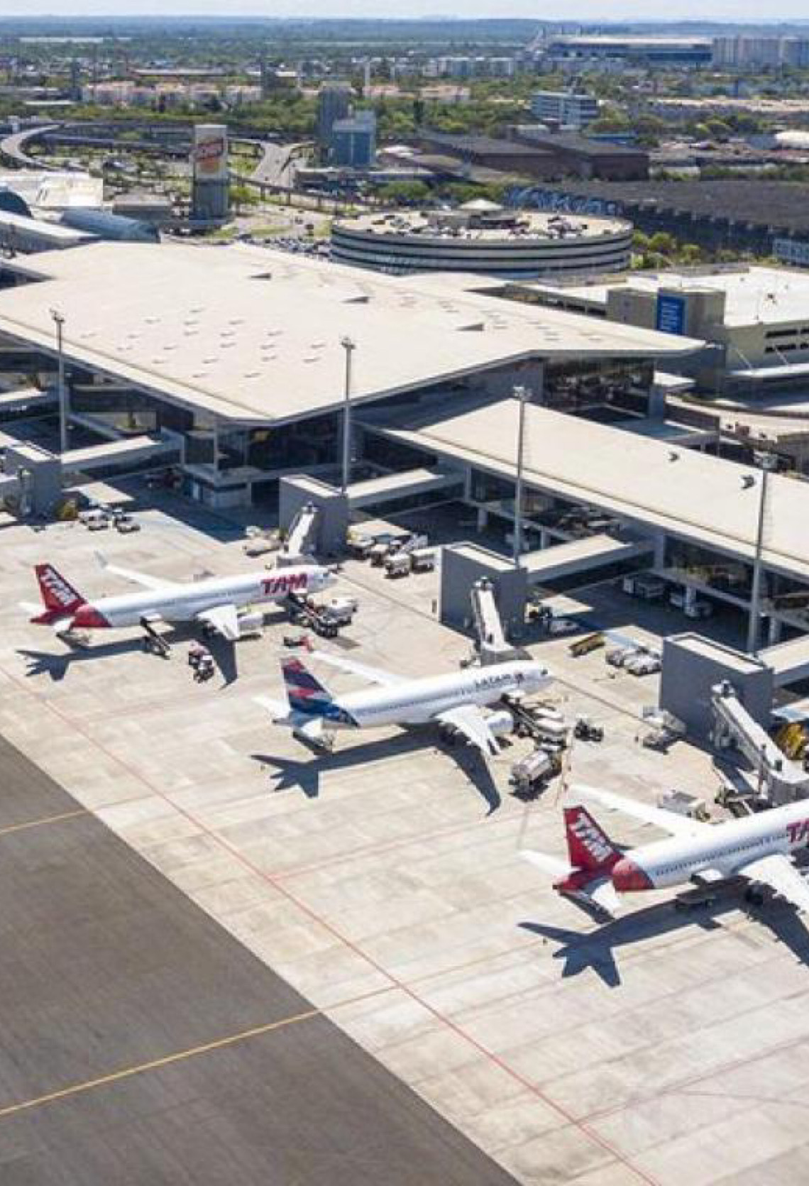 Movimentação aérea na região Sul do Brasil cresce em todos os meses de 2026, comparando com o ano passado