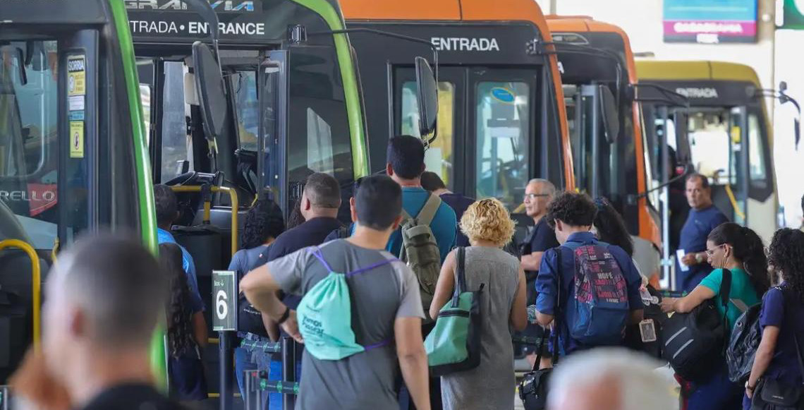 Escala 6x1: 67% apontam que jornada piora saúde mental, diz pesquisa