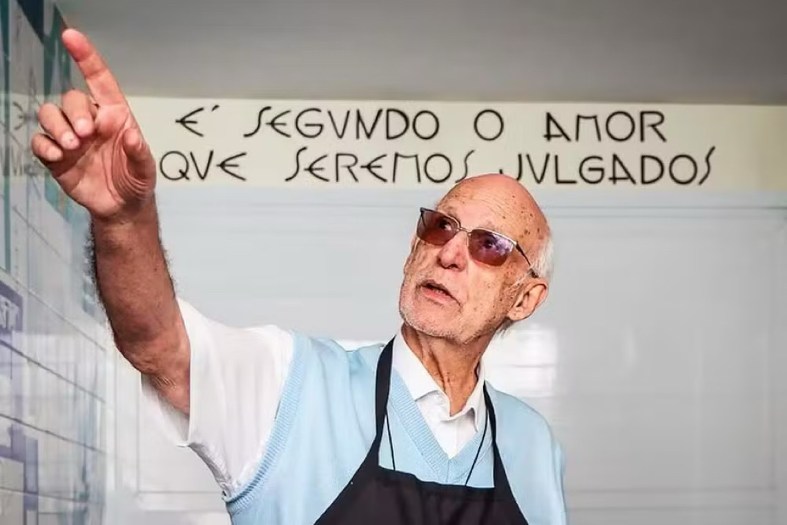 Justiça determina bloqueio de bet ligada a Nelson Wilians em ação de Júlio Lancelotti