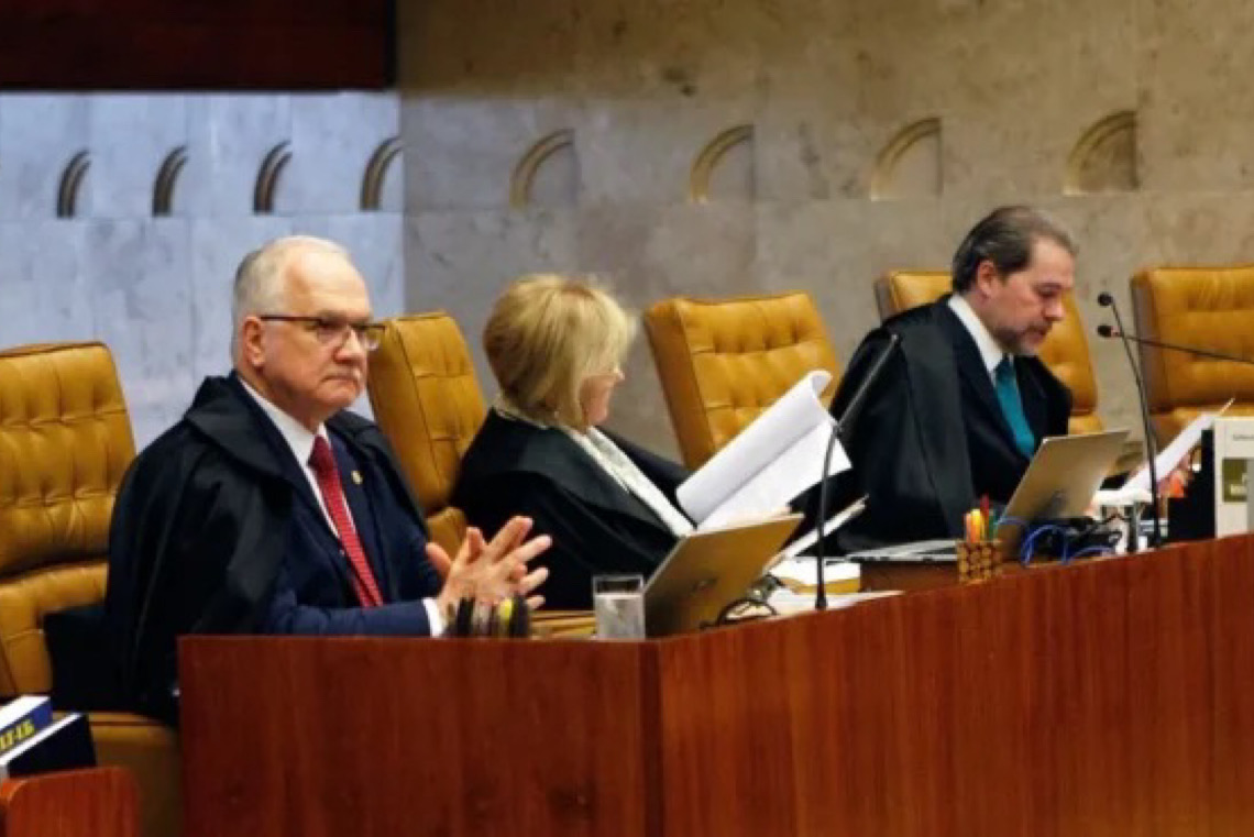 Foro especial no Brasil para ministros do STF destoa de modelos dos EUA e Europa