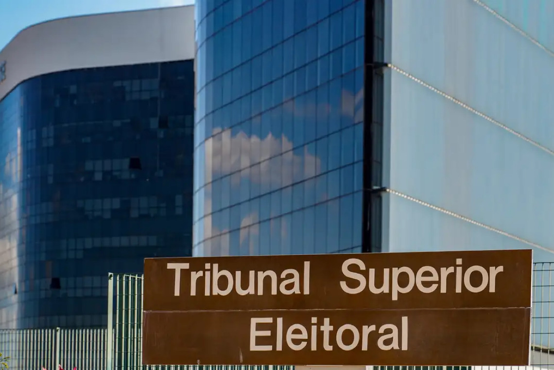 Procuradoria investiga atuação de big techs e pede informações ao TSE sobre reuniões com plataformas de IA