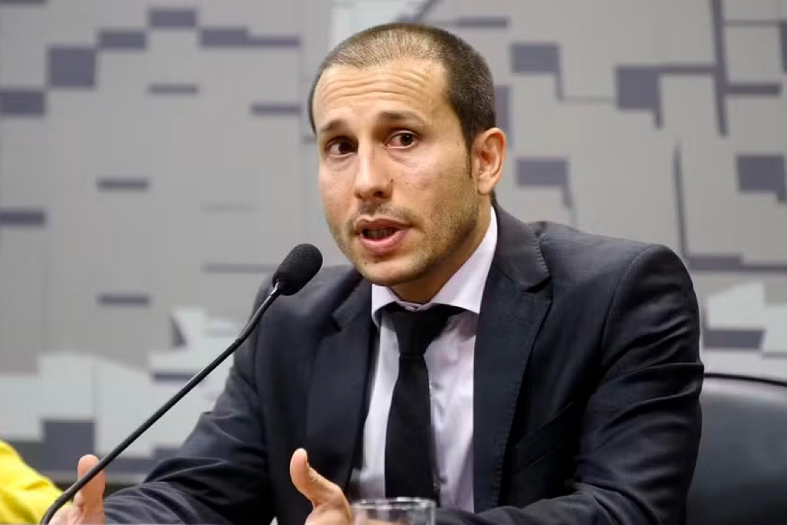 Número 2 da Policia Federal diz ter confiança em Andrei, e cúpula vê decisão política