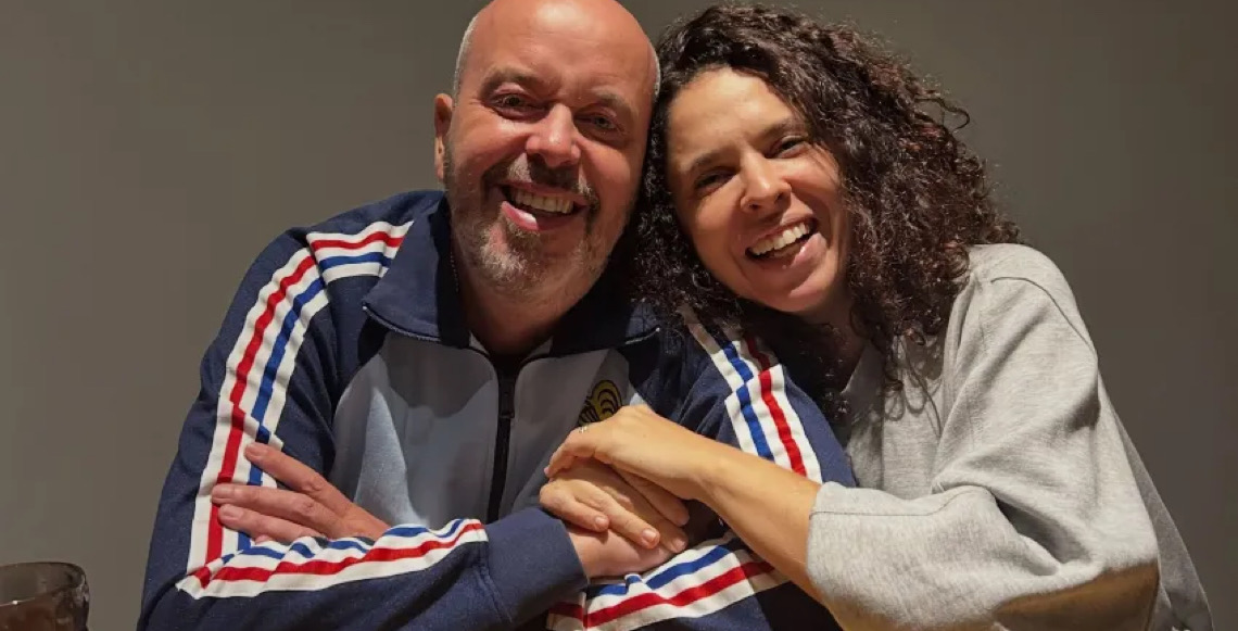 Após descobrir doença rara e tumor, jornalista Alex Escobar voltará à Globo gradualmente