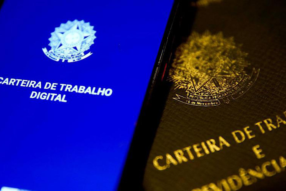 CLT perdeu status e jovens brasileiros estão trocando direitos trabalhistas por renda líquida
