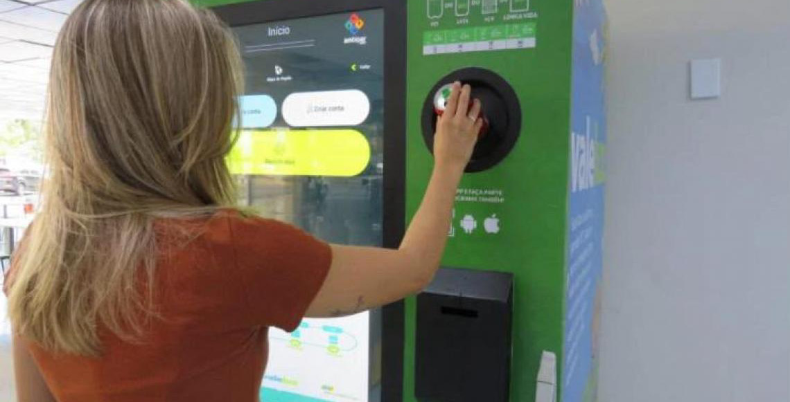 Do lixo ao desconto: Brasilienses já transformaram quase 13 toneladas de recicláveis em economia na conta de luz