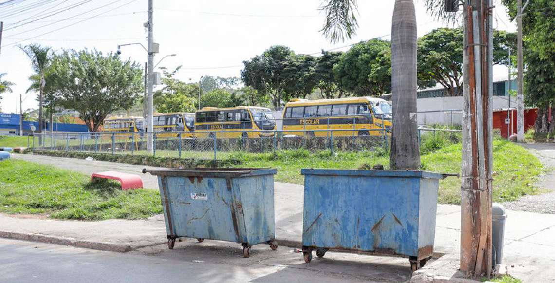 Instalação e uso de caçambas e contêineres em vias públicas do Distrito Federal seguem normas específicas