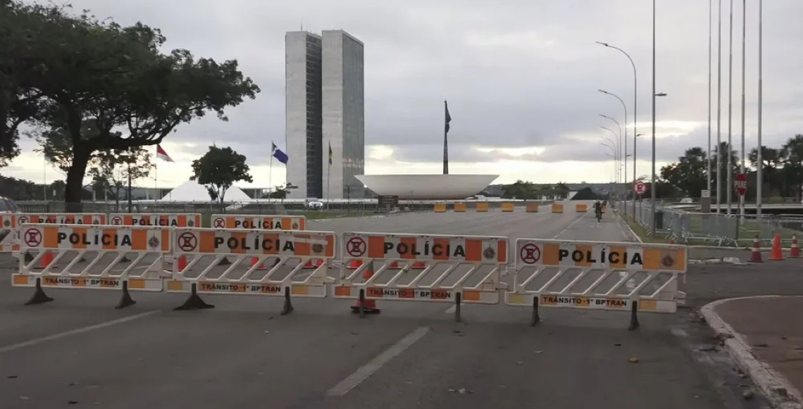 A opinião do cientista de política nacional João Zisman: A nuvem sobre Brasília