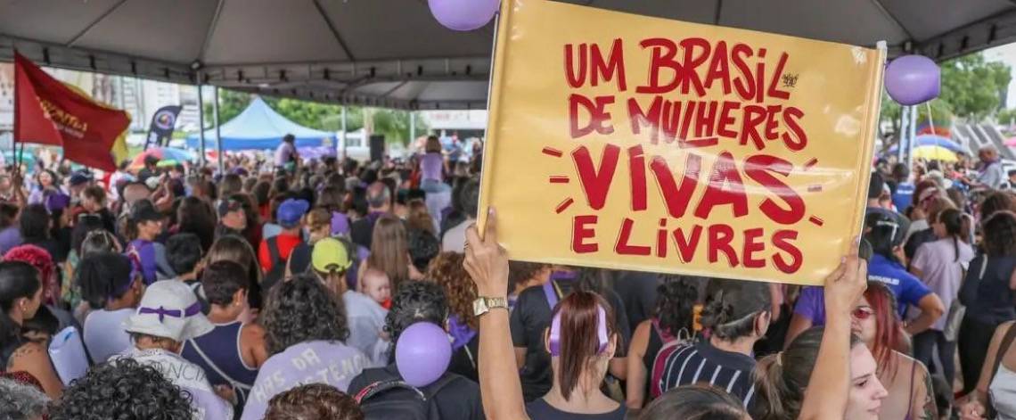Violência muda rotina e escolhas de 98% das mulheres brasileiras