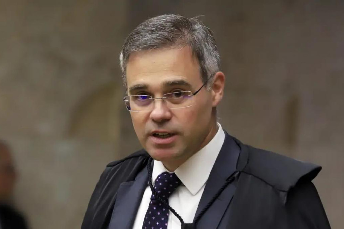 Mendonça rejeita pedido de aliado de Flávio Bolsonaro para barrar reajuste no Bolsa Família