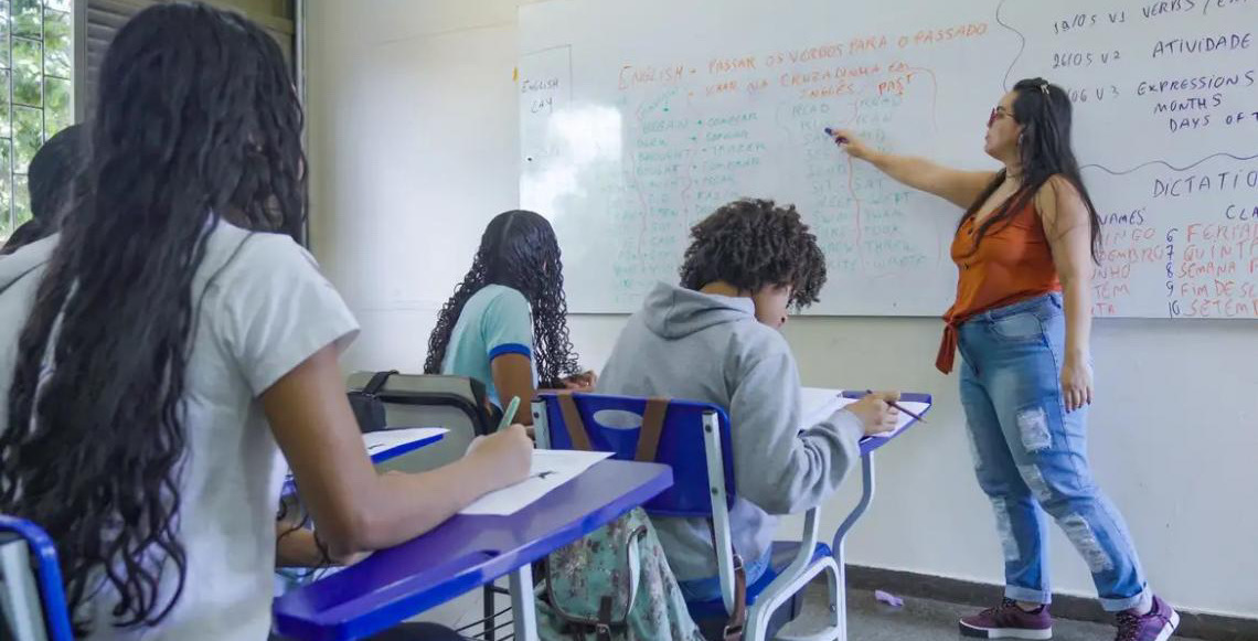 Escolas privadas fora de locais de votação terão aulas normais no Distrito Federal
