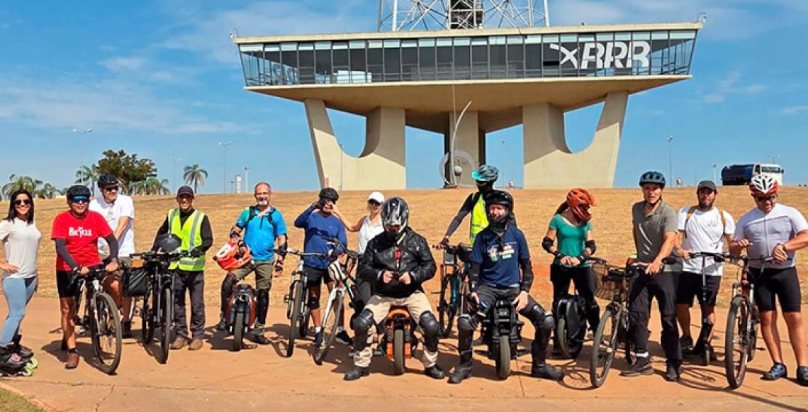 Servidores da CLDF promovem pedalada em apoio ao Dia Mundial Sem Carro