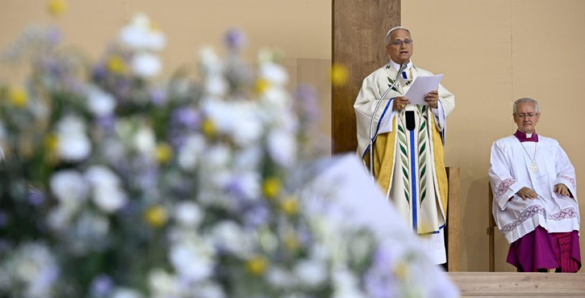 Antes de se reunir com vítimas de abusos na França, papa insta a Igreja a enfrentar as próprias falhas