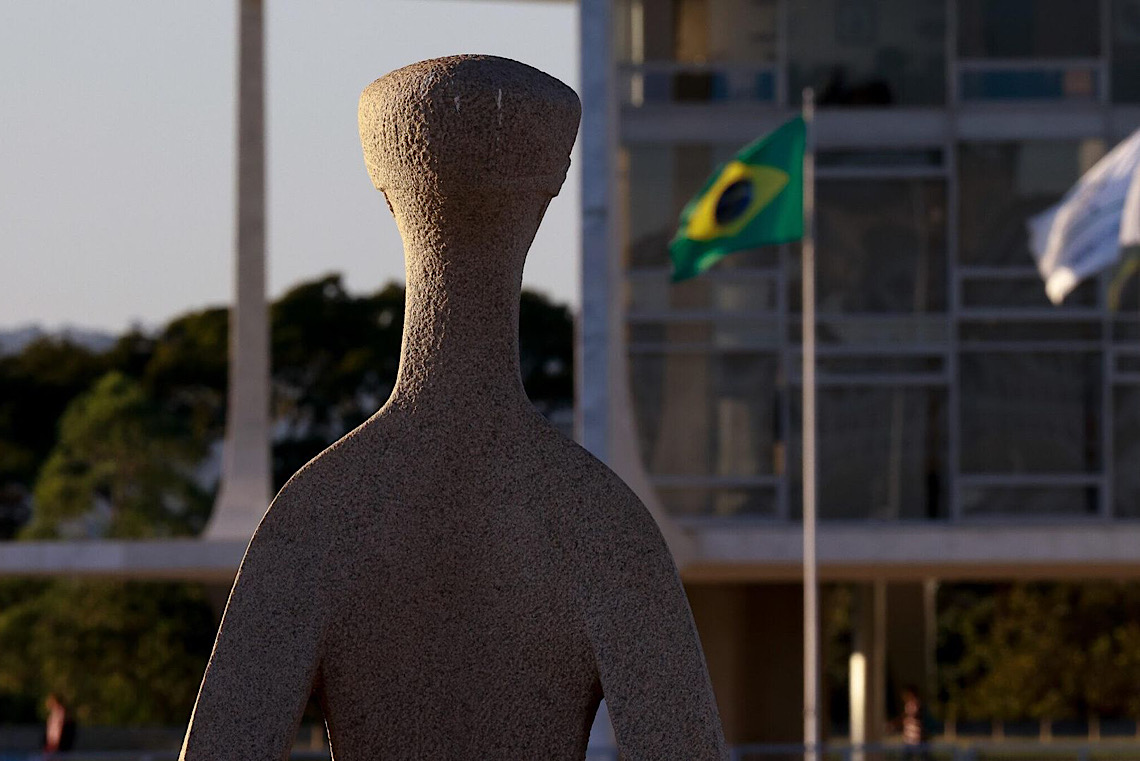 Decisões sobre padroeira do Brasil colocam STF e TSE no centro do debate a dias da eleição, diz mídia